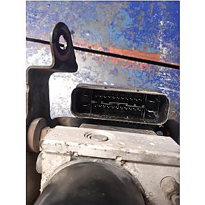 Suzuki Swift III 04-10 ABS Tömb