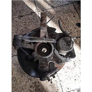 Toyota Rav 4 00-05 Bal Első Csonkállvány Kerékaggyal + Féknyereg