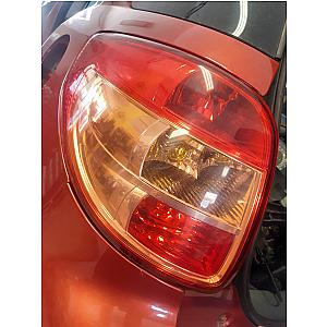 Suzuki SX4 Bal Hátsó Lámpa