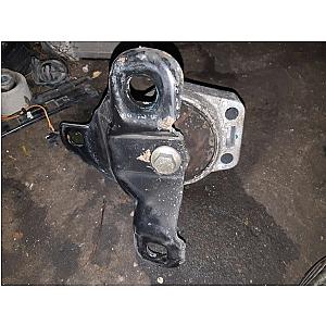 Ford Mondeo III Motortartó Bak