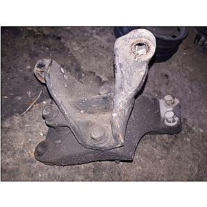 Suzuki Swift II 96-03 Hátsó Motortartó Bak