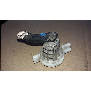 Renault Master 03-10 Bal Első Ajtó Zárbetét