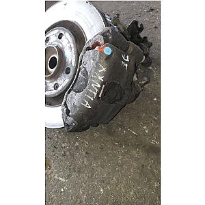 Citroen Xantia Jobb Első Csonkállvány Kerékaggyal + Féknyereg + ABS Jeladó