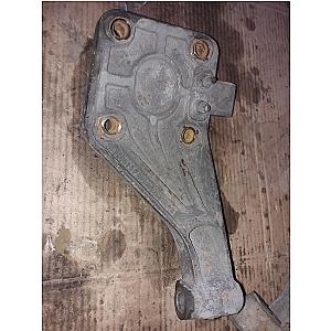 Iveco Daily Jobb Hátsó Rugó Tartó Kengyel / Cuppánt