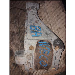 Iveco Daily Bal Hátsó Rugó Tartó Kengyel / Cuppánt