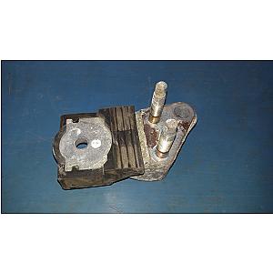 Toyota Avensis Tartó Bak