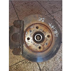 Suzuki Swift III 04-10 Bal Első Csonkállvány Kerékaggyal + Féknyereg + ABS Jeladó